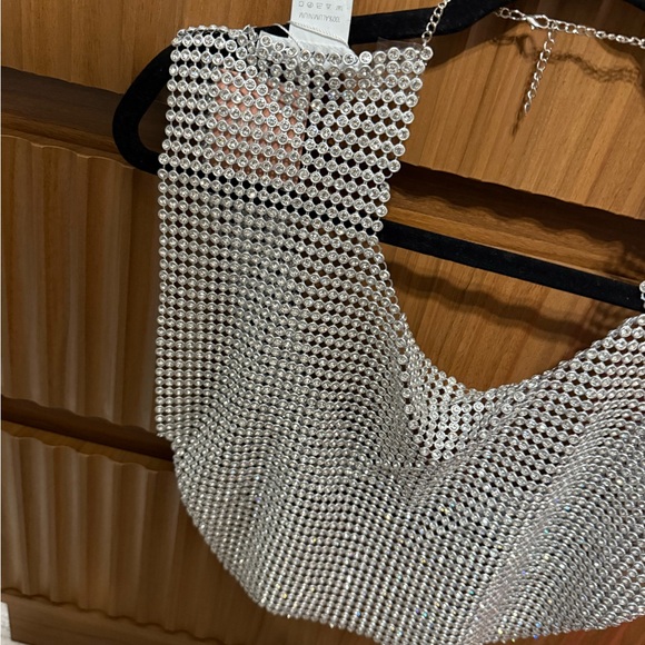 NEW NWT Miss Lola Shimmering‎ Silver Top One Size over new - Picture 2 of 6